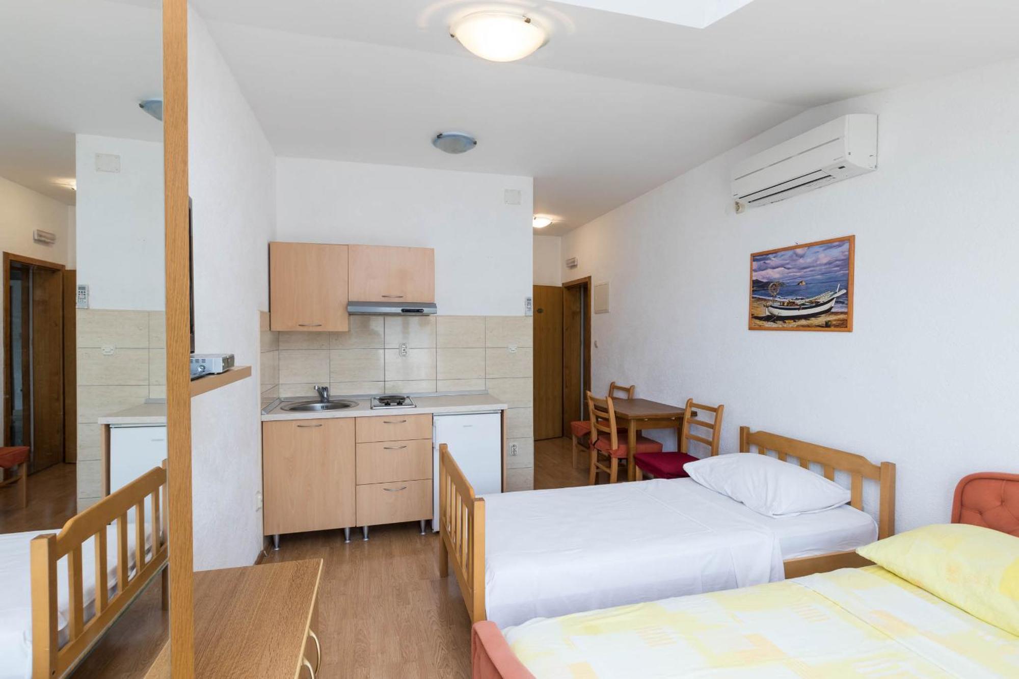 Apartments Cipetic Kaštela Esterno foto