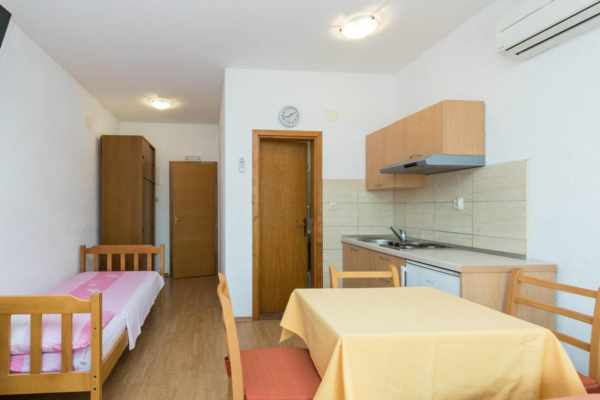 Apartments Cipetic Kaštela Esterno foto
